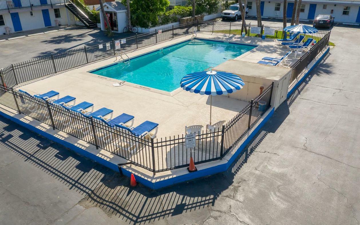 Royal Palms Motel Tybee Island Екстер'єр фото