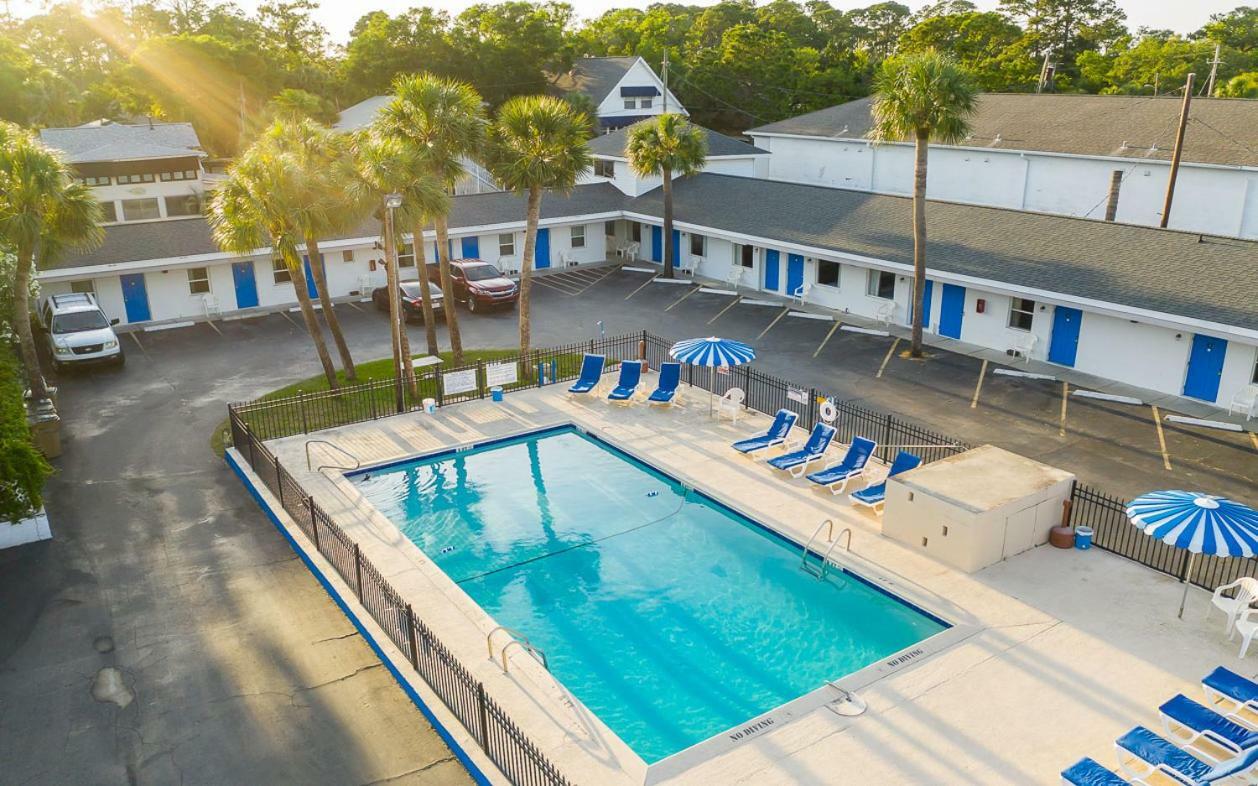 Royal Palms Motel Tybee Island Екстер'єр фото